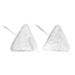 Boucles d'oreilles en argent fripé grand triangle