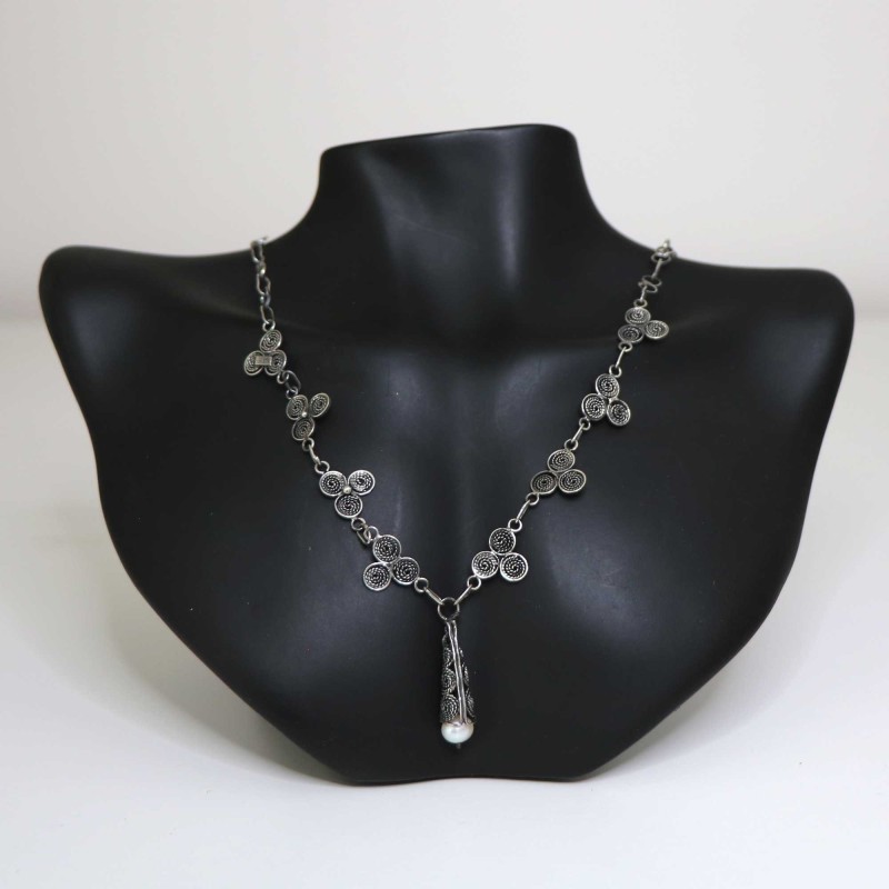 Collier En Argent Massif Avec Une Perle Nacrée - Occasion (joli Bijou Simple)