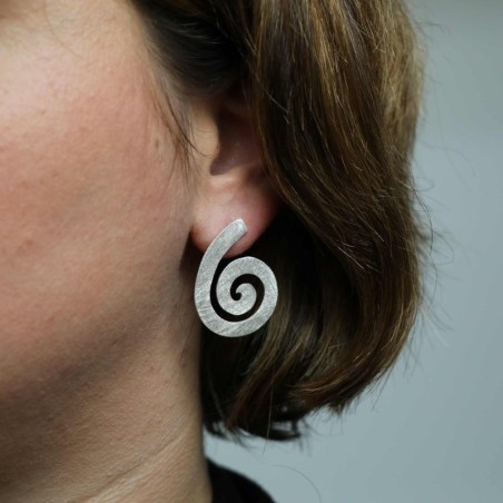 Boucles d'oreilles argent brossé spirale
